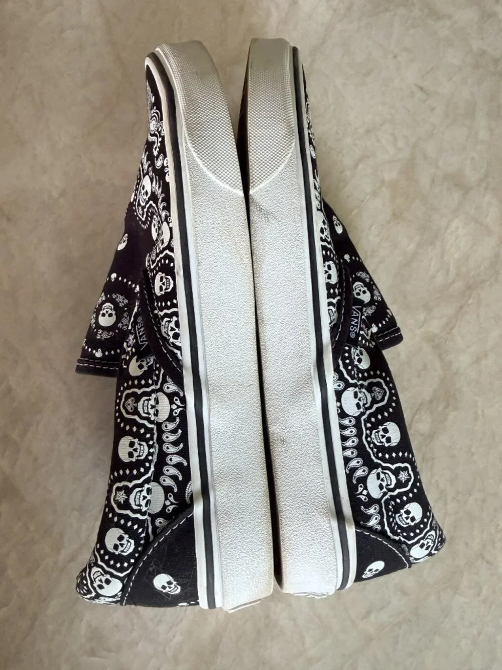 Paisley Skull Slip-on Vans - Picture 4 of 6